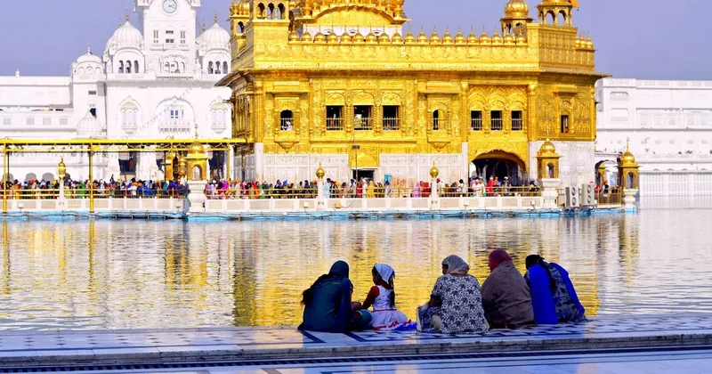 प्राइवेट स्वर्ण मंदिर और अमृतसर का दिन